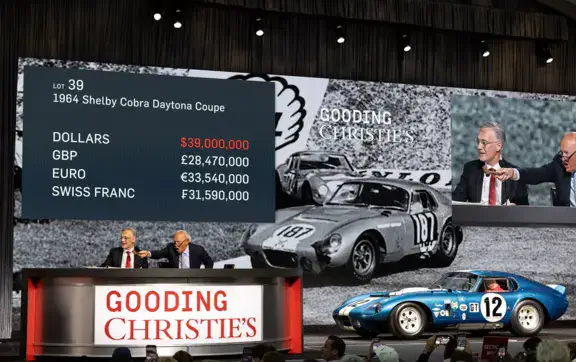 Рекорд у Пеббл-Біч: Shelby Cobra продано за 42,9 млн доларів