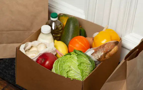 Запаси продуктів на випадок дефіциту: що купити родині та як усе зберігати?