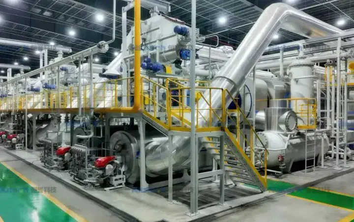 Китай перетворюватиме пластик на авіапальне: компанія Niutech будує новий комплекс