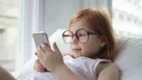 Великобритания обяжет Apple и Google блокировать интимные фотографии на смартфонах детей