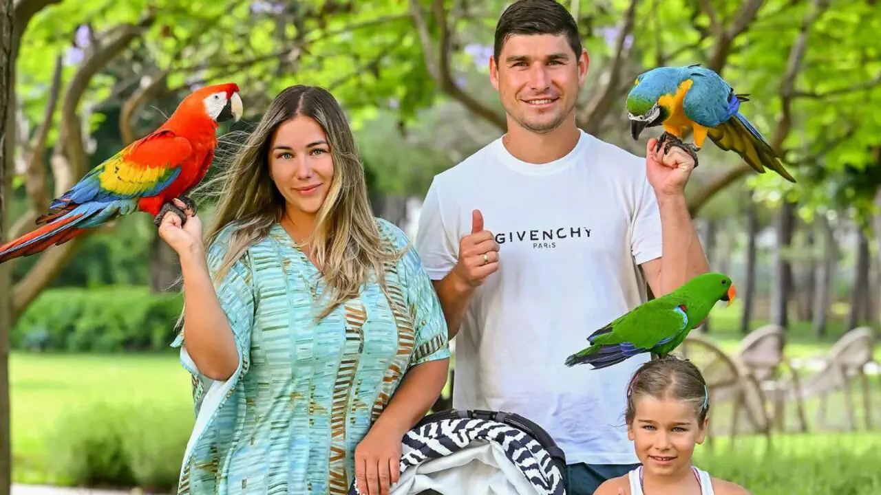 Руслан Маліновський з родиною