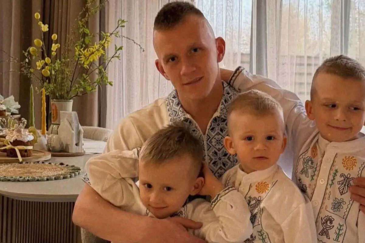 Иван Петряк с сыновьями