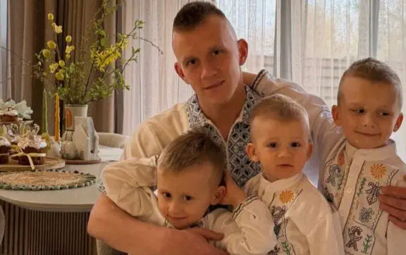 Иван Петряк с сыновьями