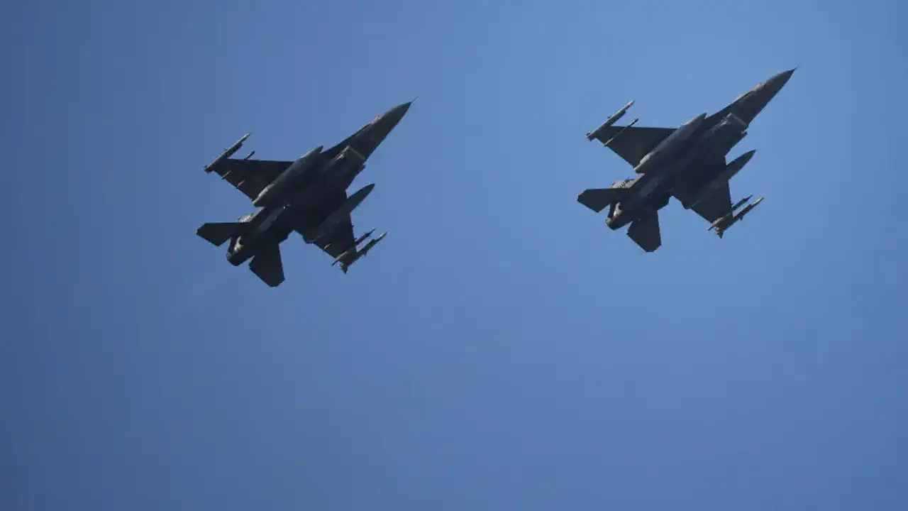 Провал в техническом обслуживании F-16 ставит под угрозу противовоздушную оборону Украины — WSJ
