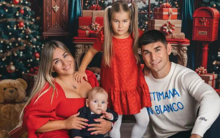 Руслан Малиновський з родиною