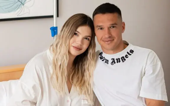 Олександр Тимчик з дружиною