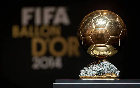 Золотой мяч за деньги. France Football запустил неоднозначное голосование среди легенд