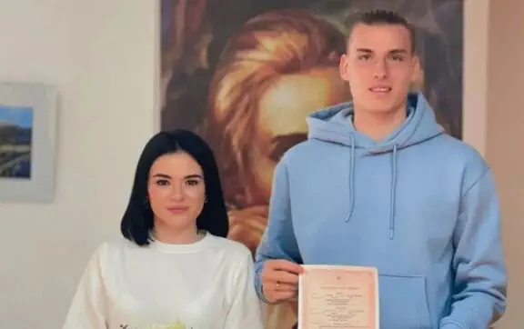 Андрій Лунін з дружиною