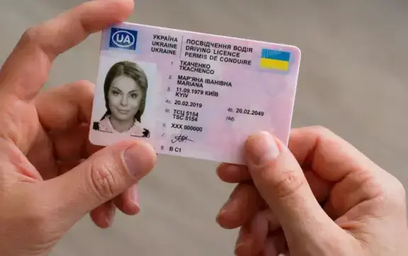 Забрали водительское удостоверение: можно ли садиться за руль и как вернуть документ до решения суда