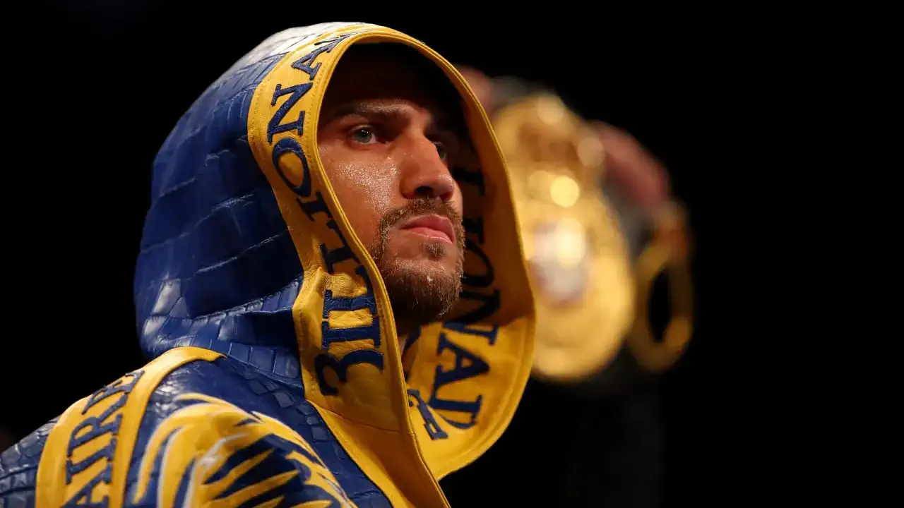 Ломаченко повертається за абсолютним чемпіонством у 38 років. Чи зможе українець знову підкорити світовий бокс?