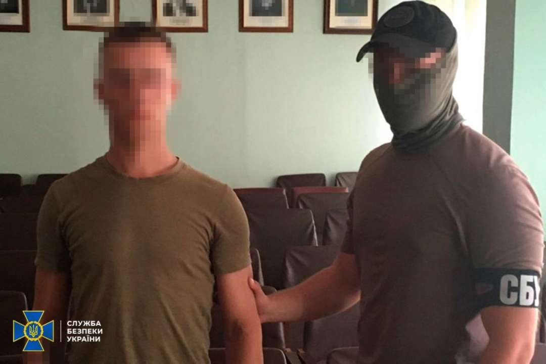 Двое военнослужащих сотрудничали с фсб/Фото: СБУ, Офис генпрокурора Двое военнослужащих сотрудничали с фсб/Фото: СБУ, Офис генпрокурора