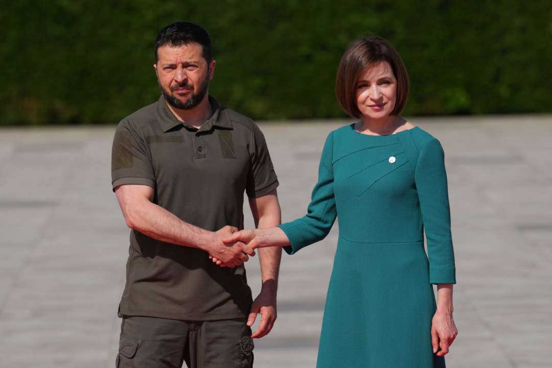 Зеленский поздравил Санду с победой на президентских выборах Молдовы