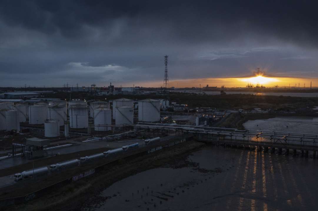Отказ Евросоюза от российской нефти обойдется ему в 0,2% доходов