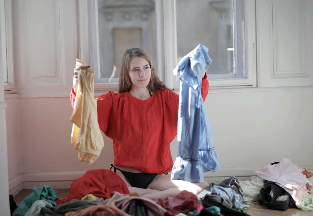 Как удалить с одежды шерсть и волосы