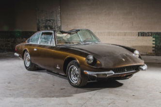 Фото: Darin Schnabel ©2023 Courtesy of RM Sotheby's В США продадут коллекцию из 20 раритетных Ferrari, случайно найденных в старом сарае