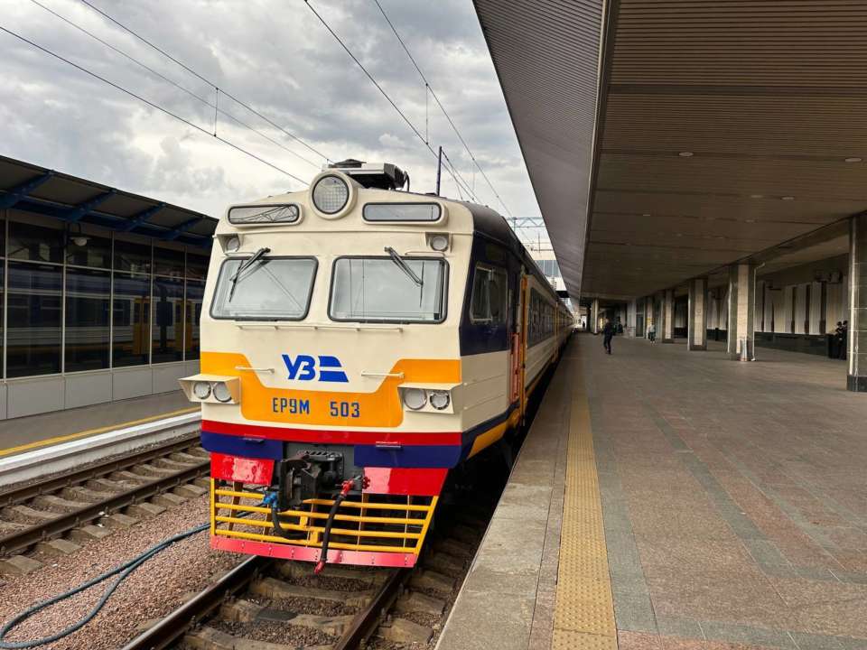 На маршруті Львів – Рівне скоро запустять модернізований електропоїзд