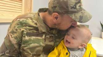 Олег Сенцов зворушливо привітав сина з днем народження/Фото: 24 канал Олег Сенцов зворушливо привітав сина з днем народження. Відео