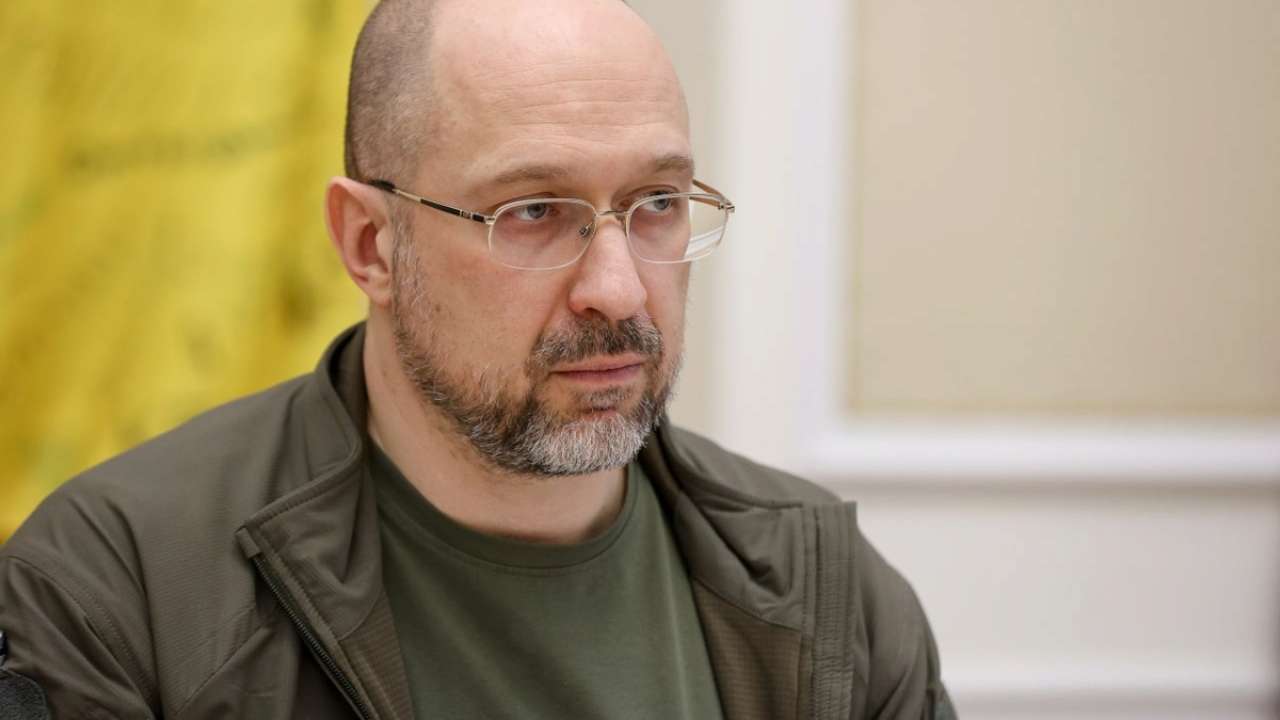 Шмигаль: Для держави важливо переосмислити й унормувати культуру місць поховання Героїв Шмигаль: Для держави важливо переосмислити й унормувати культуру місць поховання Героїв