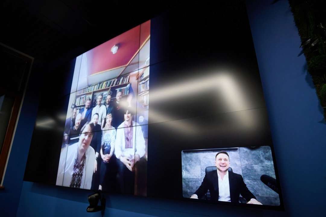 Зеленський пообіцяв українським полярникам наукову програму і криголам