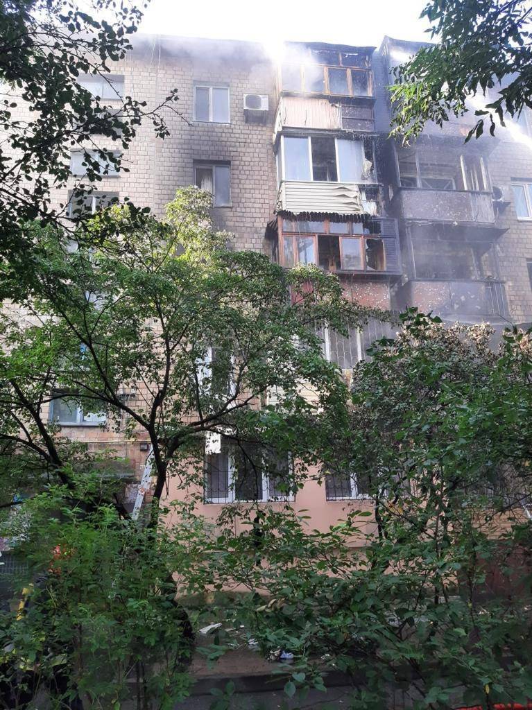 Фото: Київська міська прокуратура Вирішив покурити на балконі: у Києві чоловік спалив 10 квартир