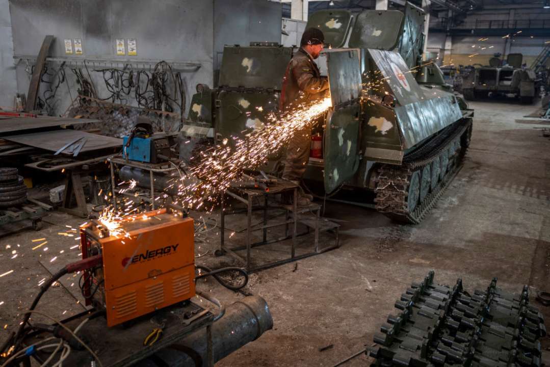 Средства "военного" НДФЛ в 2024 году через спецфонд госбюджета будут направлены на сектор безопасности и обороны/Фото: Getty Images Средства "военного" НДФЛ в 2024 году через спецфонд госбюджета будут направлены на сектор безопасности и обороны/Фото: Getty Images