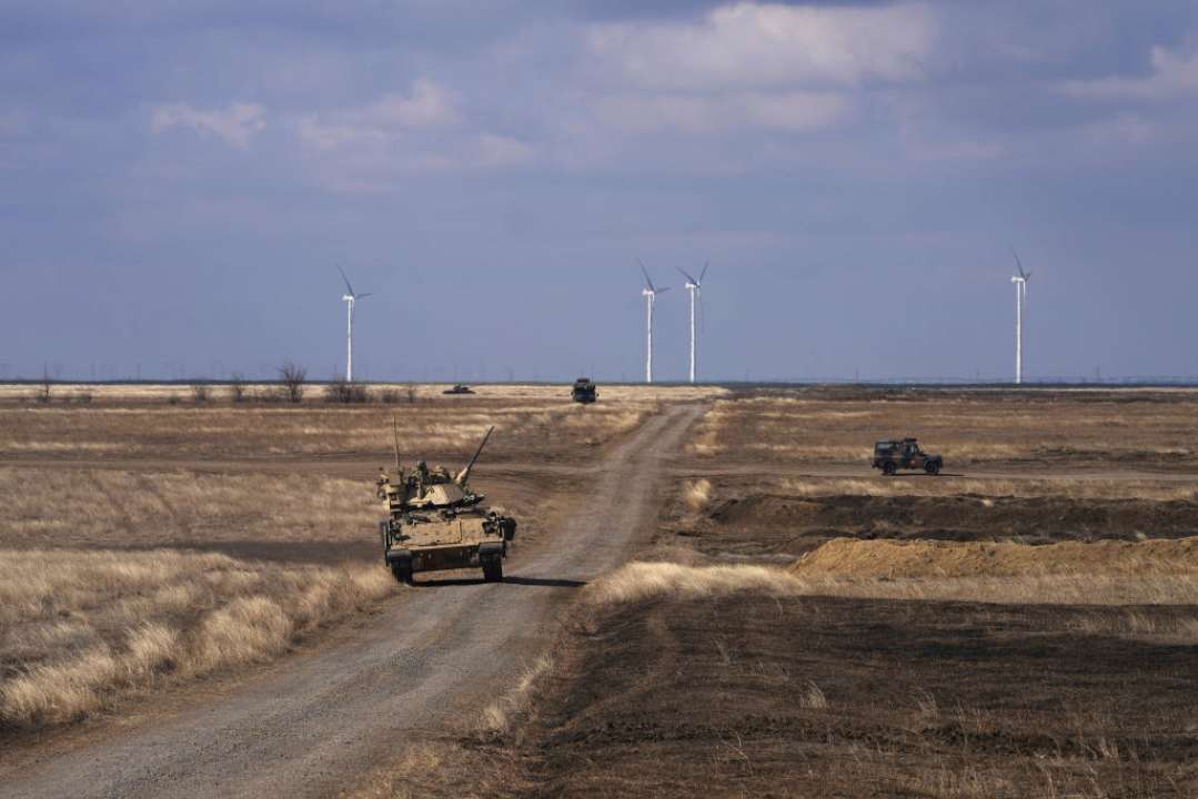 Оккупанты обстреляли эвакуационные колонны под Киевом/Фото: Getty Images Оккупанты обстреляли эвакуационные колонны под Киевом