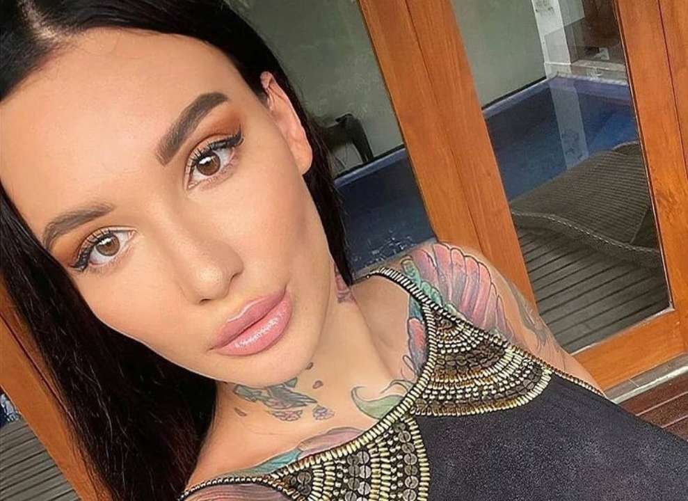 На бывшую порноактрису из "Холостяка" напали из-за русского языка/Фото: Instagram "Учи украинский": на участницу "Холостяка" напали во Львове из-за русского языка