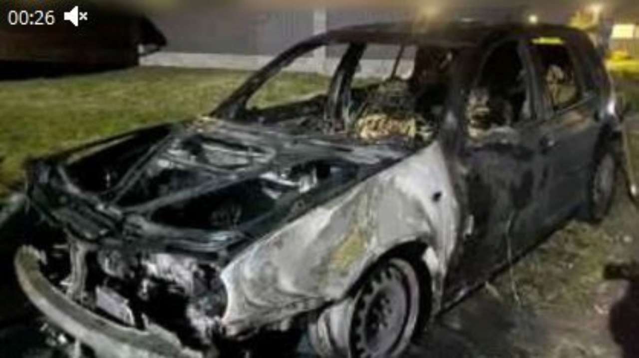У Борисполі 19-річний правопорушник облив "Volkswagen" легкозаймистою рідиною
