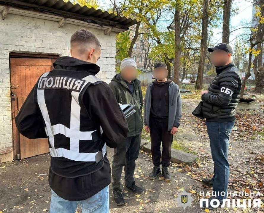 "Збирали" на лікування військових та тяжкохворих дітей: у Києві викрили шахраїв