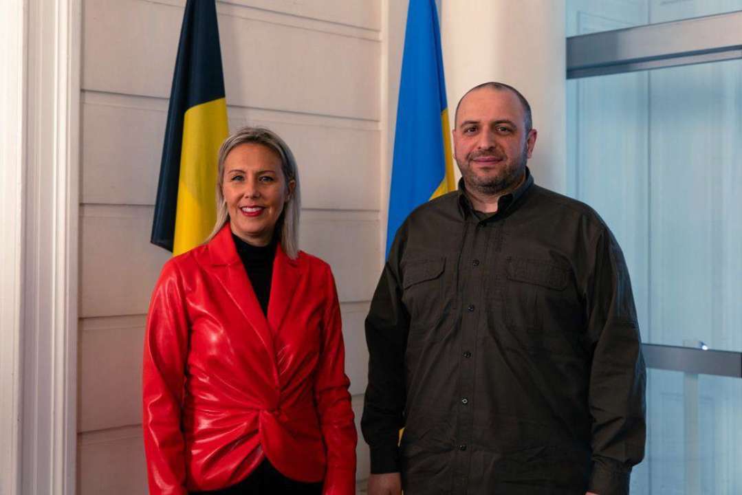 Фото з ТГ-каналу Міністерство оборони України Умєров та Дедондер обговорили передачу Україні F-16