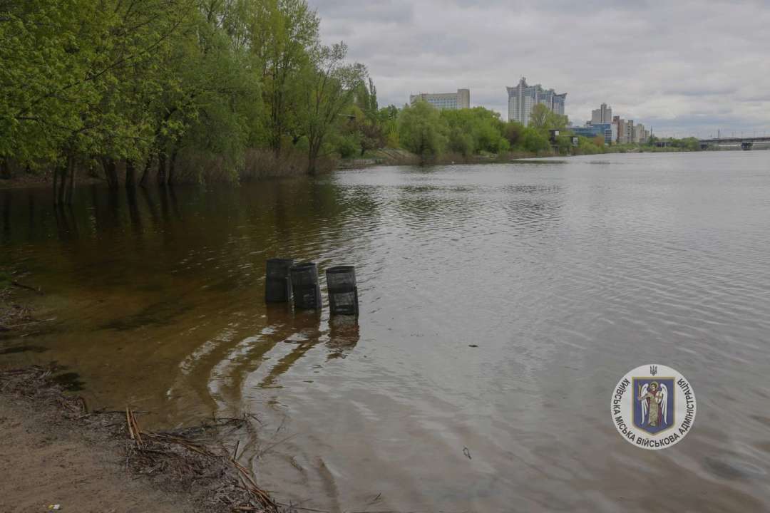 У Дніпрі Києва піднявся рівень води / Фото: t.me/VA_Kyiv У Дніпрі Києва піднявся рівень води / Фото: t.me/VA_Kyiv