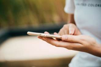 Як безпечно користуватися смартфоном на окупованих територіях/Фото: pexels Телефон
