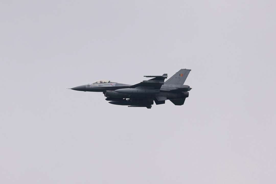 Украинские пилоты уже осваивают F-16