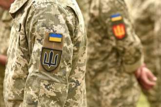 Автор законопроекта волнуется: решение о назначении крупных штрафов будут принимать руководители ТЦК, которые могут не иметь юридического образования/Фото: depositphotos.com В Раде зарегистрировали законопроект, который запретит работникам ТЦК штрафовать уклонистов