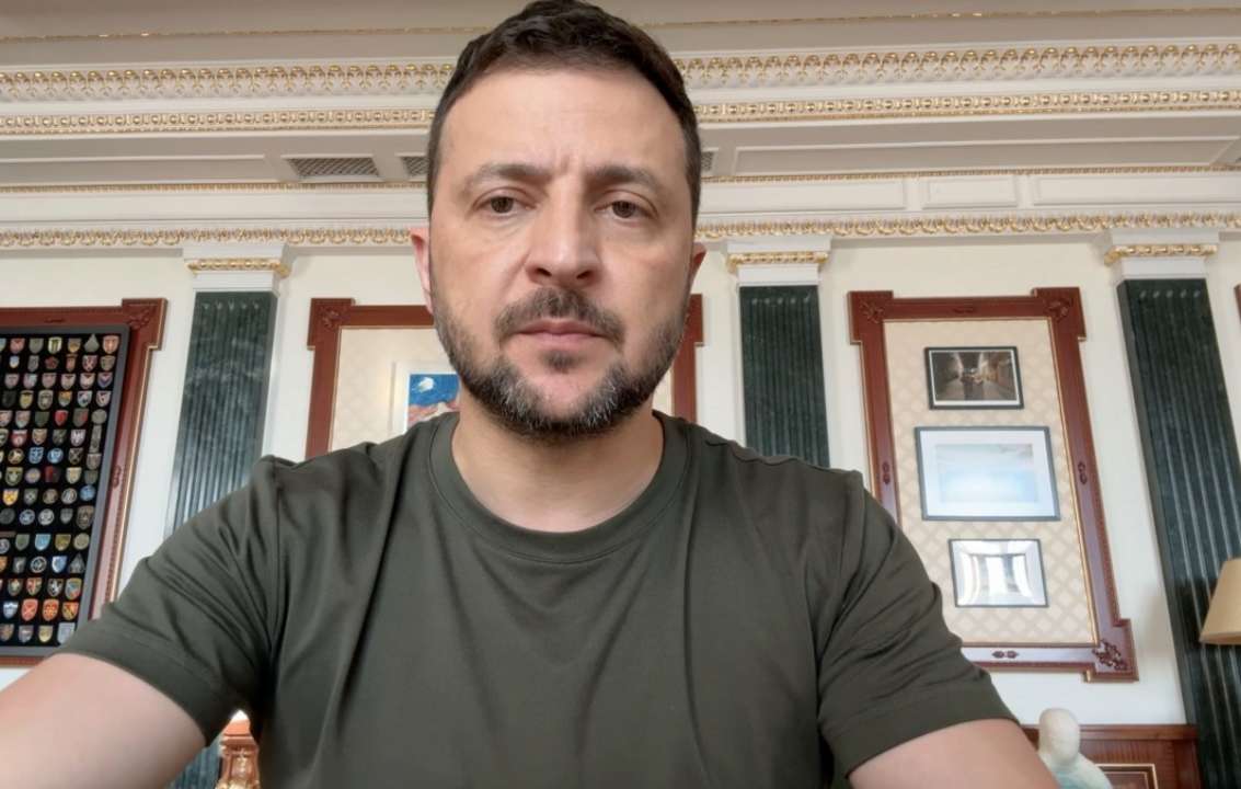 Вечірнє звернення Володимира Зеленського володимир зеленський зброя