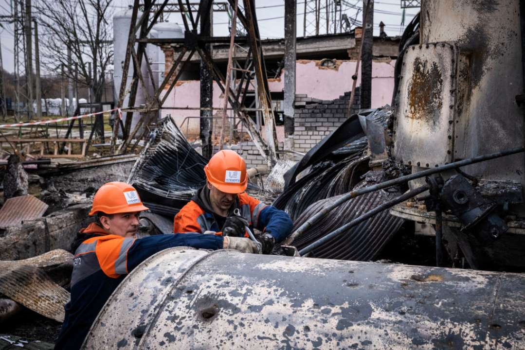 Кабмін ухвалив бронювання 100% працівників ОПК та енергетики/Фото: Getty Images