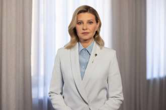 Елена Зеленская продемонстрировала элегантный образ/Фото: Olena Zelenska/Telegram В жакете нежного голубого оттенка: Зеленская продемонстрировала новый образ