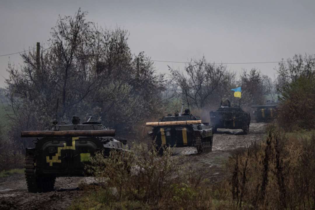 В Україну прибули шведські БМП CV-90/Фото: Chris McGrath/Getty Images В Україну прибули шведські БМП CV-90: як виглядає техніка