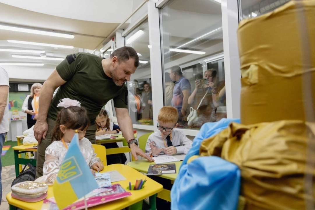 Уроки в метро: как дети Харькова учатся в новых реалиях