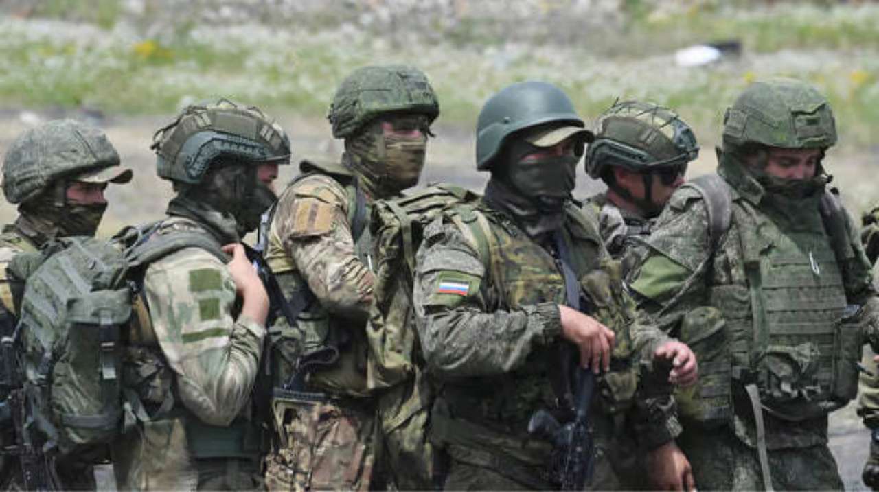 росіяни перегруповують сили у Вовчанську для продовження штурму/Фото: росЗМІ росіяни перегруповують сили у Вовчанську для продовження штурму — ОТУ "Харків"