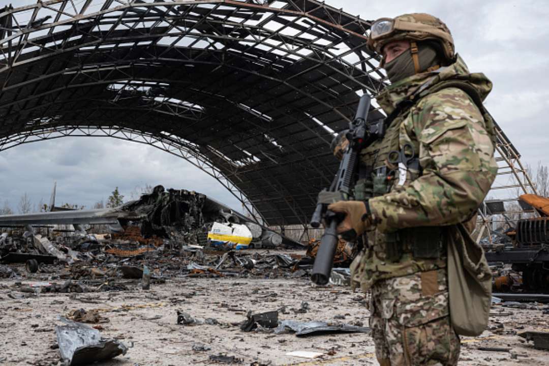 Из плена вернулись 14 украинских бойцов: показали видео обмена/Фото: Alexey Furman/Getty Images "Наконец-то едем домой": в Сети показали видео обмена украинских бойцов в Донецкой области