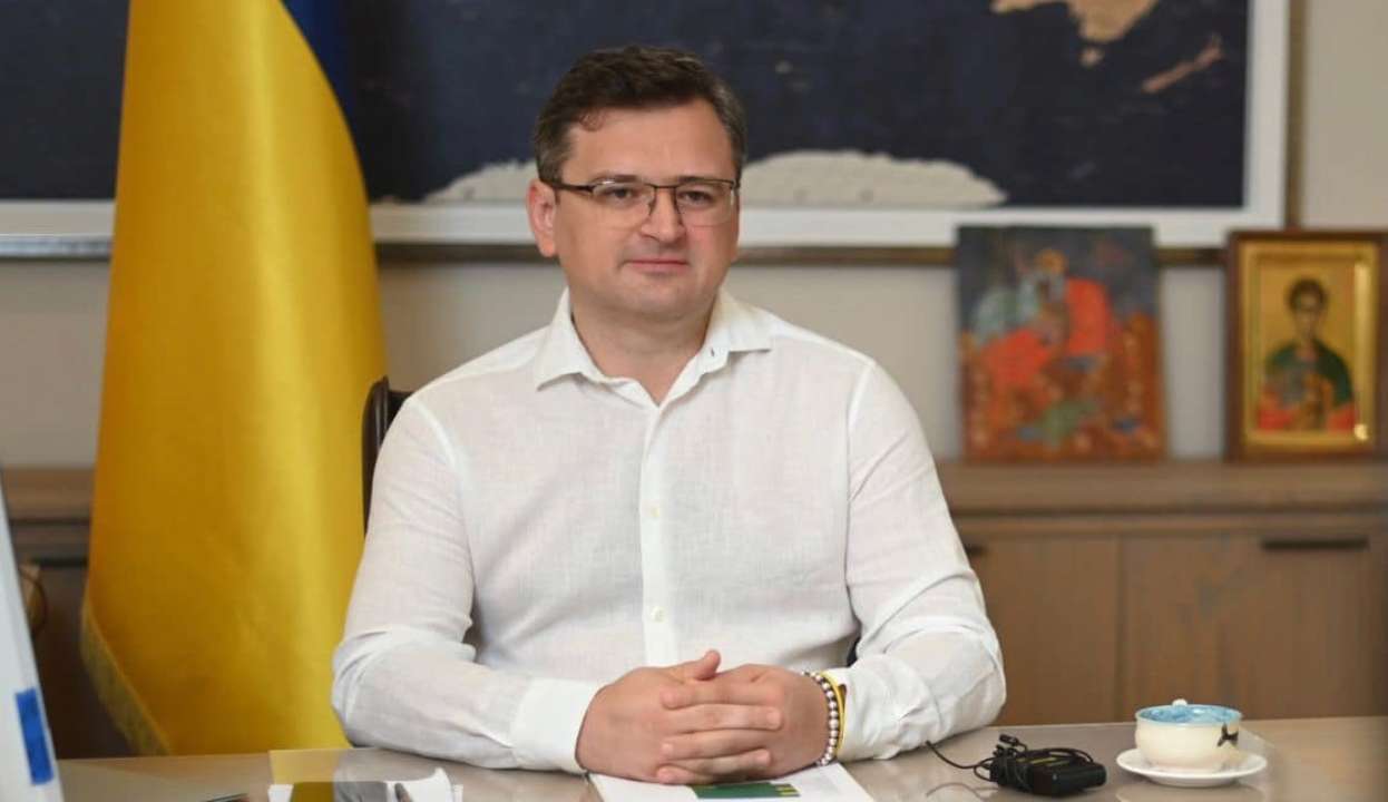 Кулеба призвал мир к действиям после очередного обстрела рф жилых домов в Запорожье/Фото: Facebook Кулеба призвал мир к действиям после очередного обстрела рф жилых домов в Запорожье/Фото: Facebook