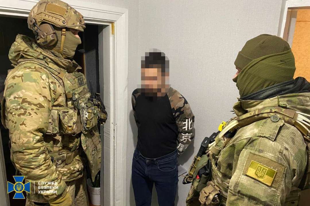 В Харькове задержали агента рф, который корректировал удары по городу/Фото: СБУ В Харькове задержали агента рф, который корректировал удары по городу/Фото: СБУ