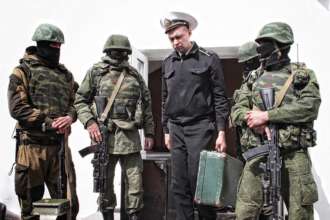 В Луганской области за звонок в Украину людей отправляют "на подвал"/Фото: Getty Images В Луганской области за звонок в Украину людей отправляют "на подвал"/Фото: Getty Images