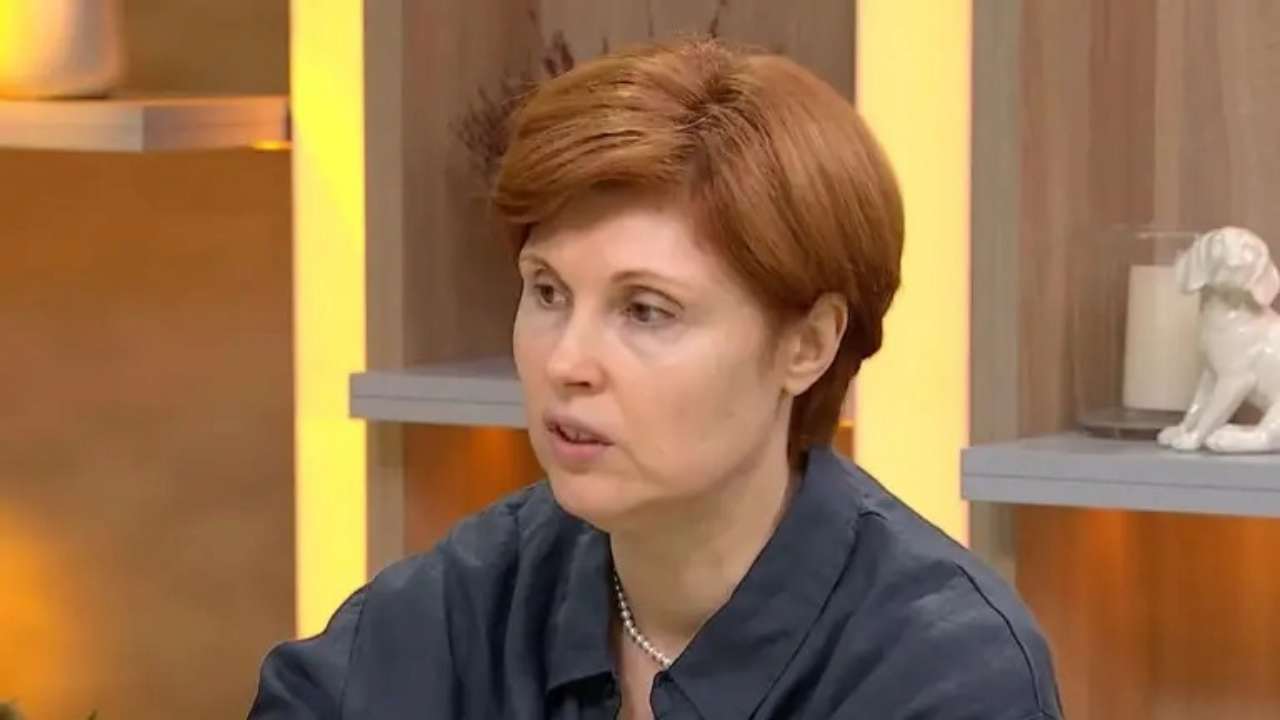 Евгения Гапчинская/ Скриншоты с видео Художница Гапчинская впервые показала отстроенный дом, пострадавший во время оккупации
