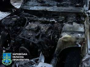 Молодика судитимуть за підпал автівки військового/Фото: Харківська облпрокуратура Молодика судитимуть за підпал автівки військового/Фото: Харківська облпрокуратура