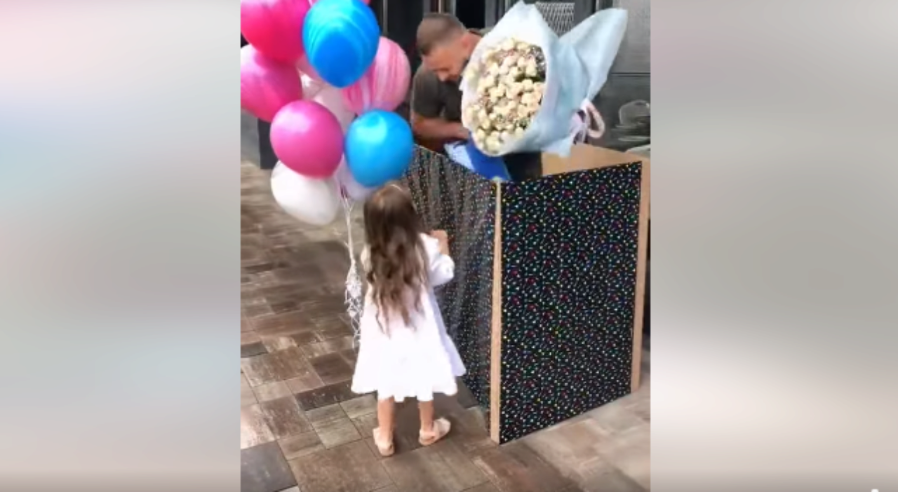 Видео встречи защитника и дочери