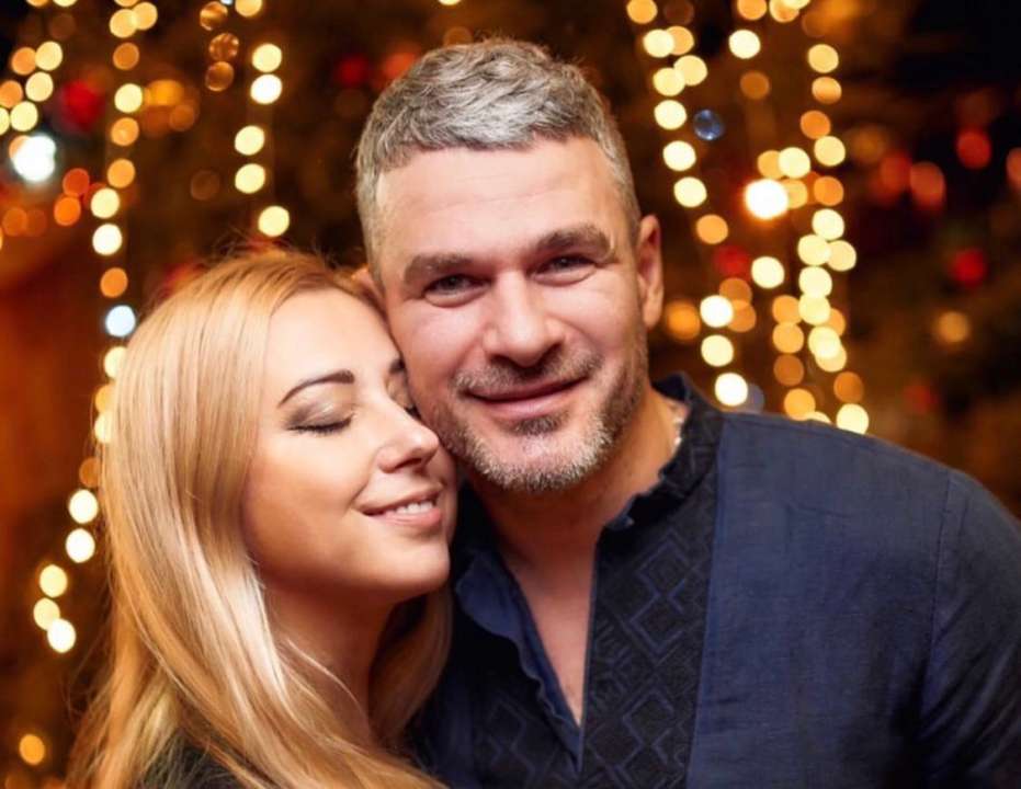 Впервые за долгое время Тоня Матвиенко встретилась со своим любимым в Польше/Фото: Instagram Арсен Мирзоян приехал к жене Тони Матвиенко в Польшу: фото долгожданной встречи