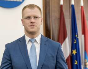 Мер одного з найбільших міст Латвії оскандалився заявою про Крим та Бучу/Фото: Facebook Мер одного з найбільших міст Латвії оскандалився заявою про Крим та Бучу/Фото: Facebook