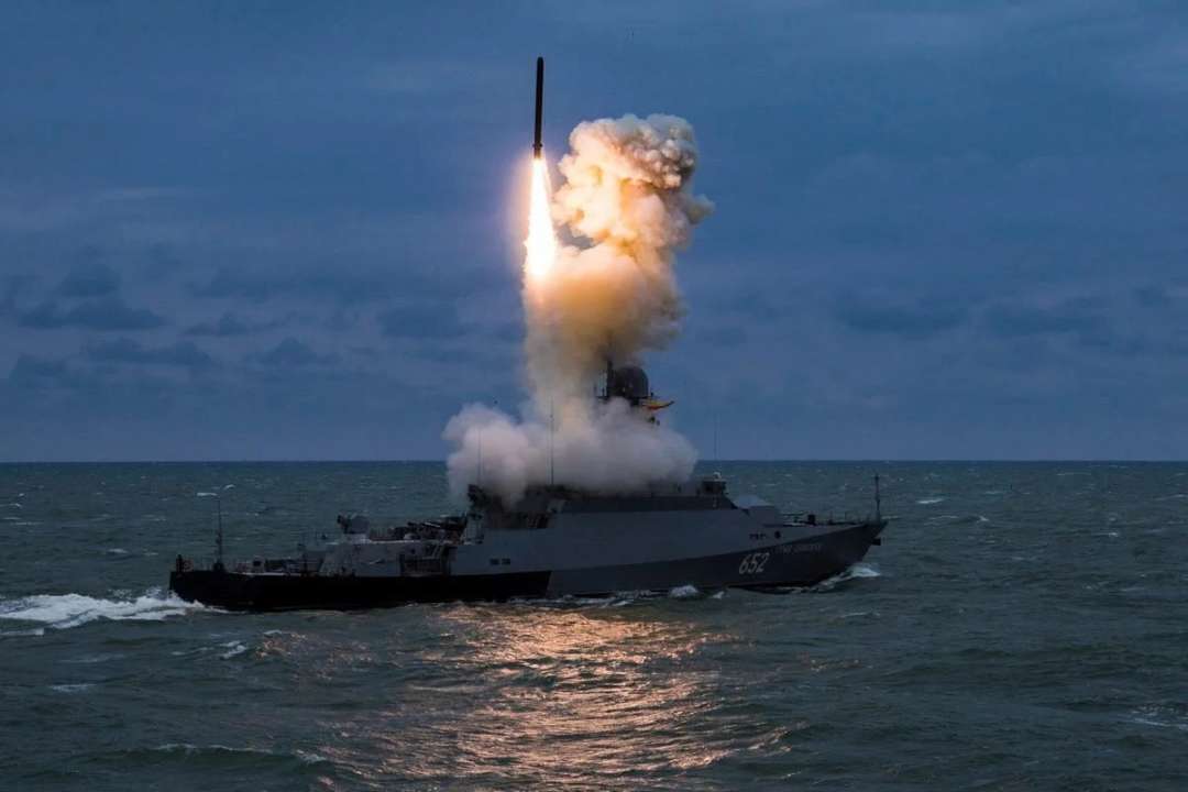 рф может готовить очередной массированный обстрел / Фото: Facebook/navy.mil.gov Корабль